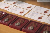 В Новомосковске 8 ветеранов получили медаль 70-летия Великой Победы