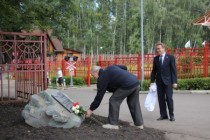 В Детском парке открыли памятную доску в честь Дмитрия Оники