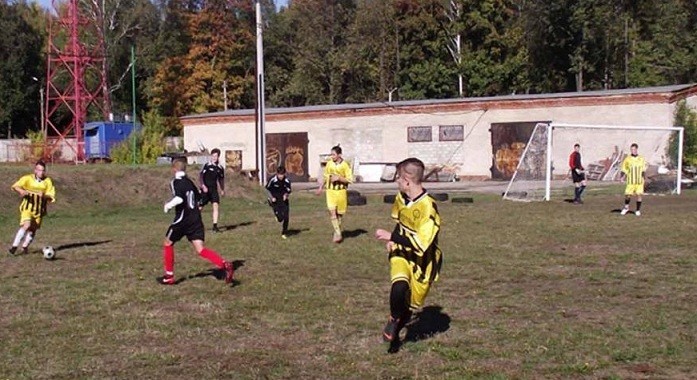 В Новомосковске прошел чемпионат города по футболу среди школьных команд