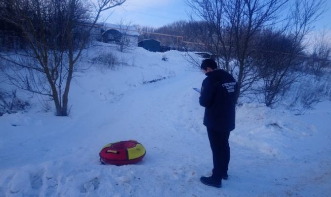 В Тульской области 11-летняя девочка погибла, катаясь на тюбинге