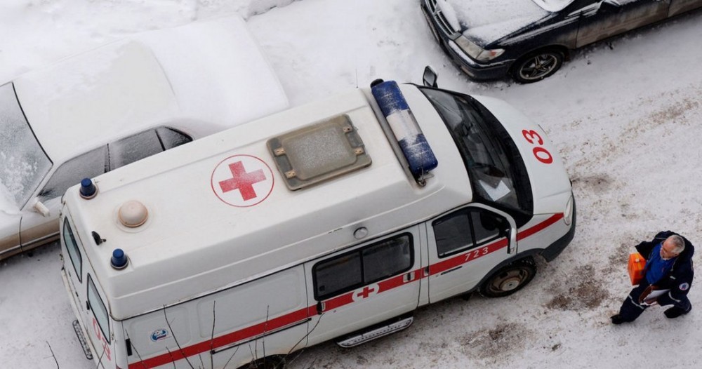 В Новомосковске женщина скончалась в автомобиле возле своего дома