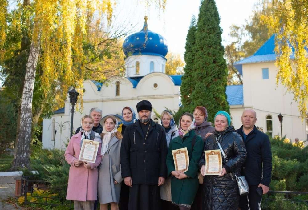 В Свято-Успенском монастыре наградили хороших друзей и помощников обители