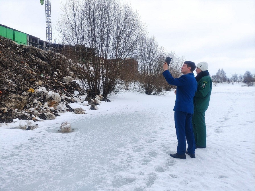 Прокуратура начала проверку по факту загрязнения водоема в Новомосковске