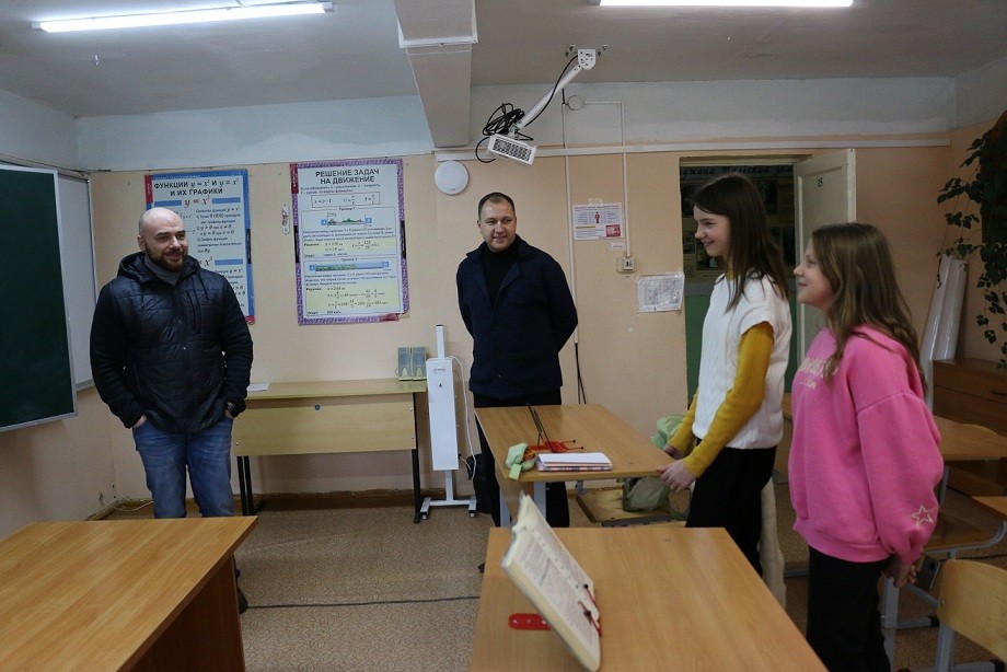 Алексей Бирюлин посетил новомосковские сельские школы