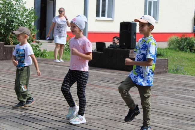 Новомосковские дошколята приняли участие в эстафете здоровья