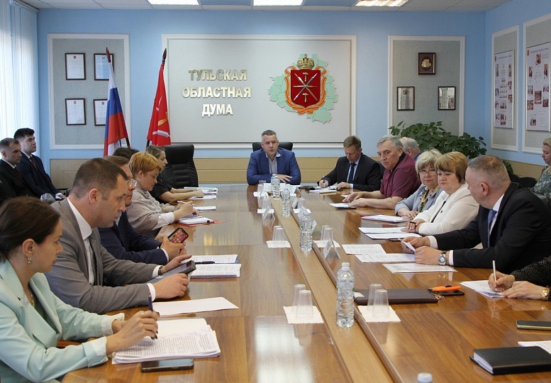 Комитет облдумы предложил назначить досрочные выборы Губернатора региона на 8 сентября