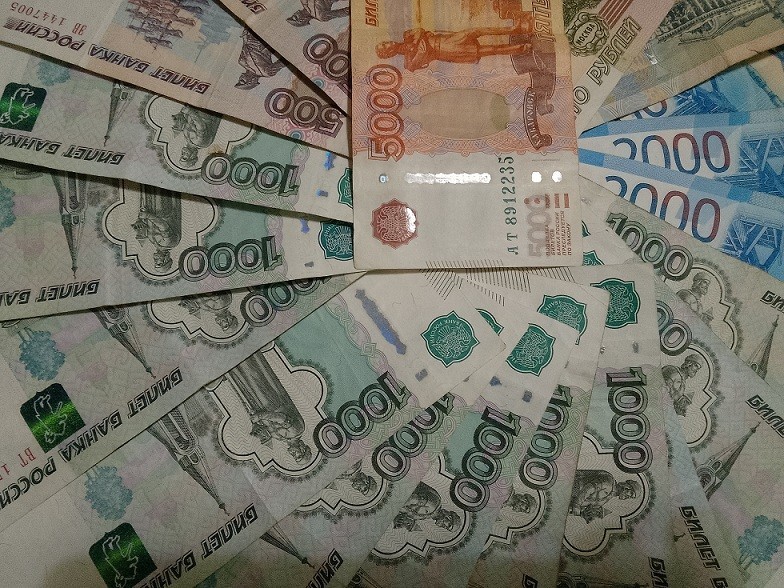 В Госдуме предлагают повысить налог для россиян с зарплатой от 150 тысяч рублей    
