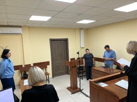 Жительница Новомосковска заплатит 100 тысяч штраф за фиктивную постановку на учет молдован