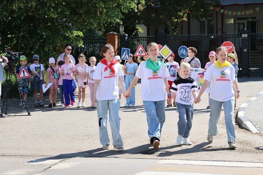 В Новомосковске прошел марш безопасности