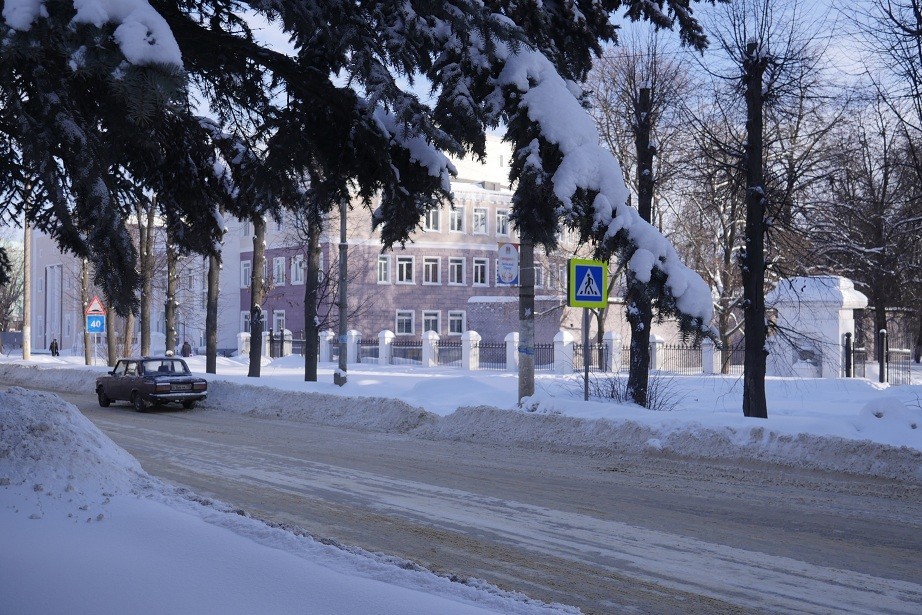 Погода новомосковск тульская область на 14 дней. Новомосковск климат. Новомосковск администрация зима. Новомосковск снег. Первый снег в Новомосковске.