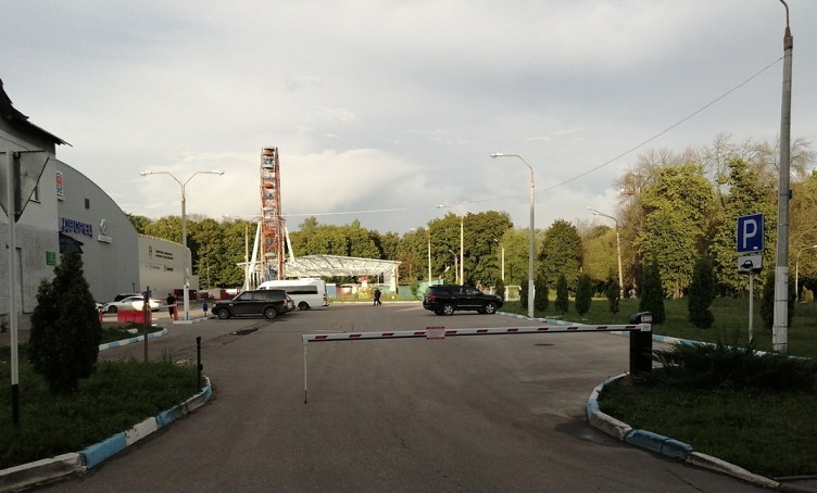 Парковка у ледового дворца. Ледовый дворец парковка. Парковка около ледового дворца. Парковка у ледового дворца в СПБ. Ледовый дворец Рязань парковка.