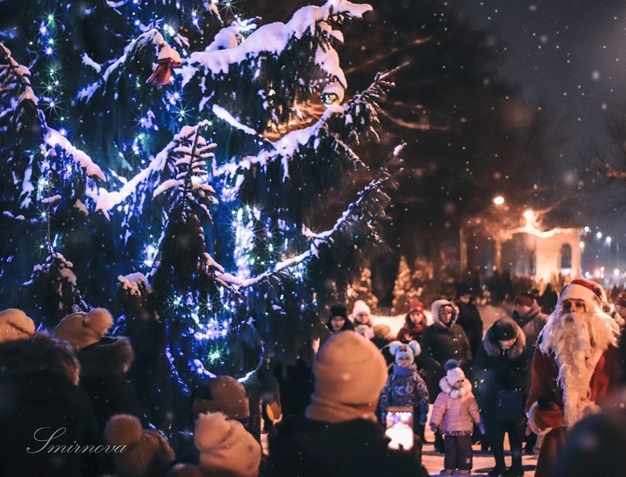 Новогодняя ока. Новогодний Новомосковск фото. С новым годом Новомосковск. Новый год фото конец. Фото новогодний Жуково.